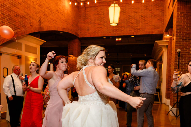 Chesey Logan Photography
@chelseyloganphoto
chelseyloganphotography.com