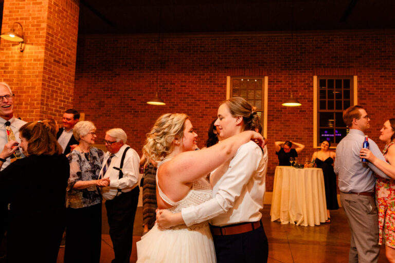 Chesey Logan Photography
@chelseyloganphoto
chelseyloganphotography.com